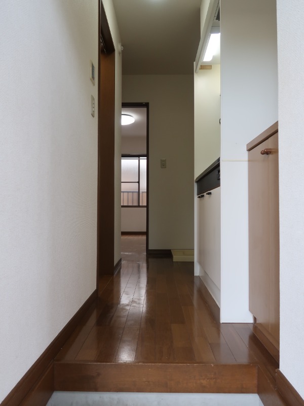 シャインヒル1階 ※別部屋写真参照