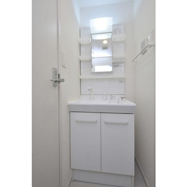 リブリ・東林間 洗面