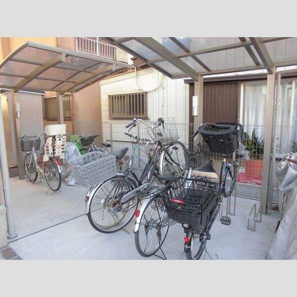 グランドゥール 駐輪場