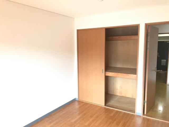 ファインパレス荻野 収納