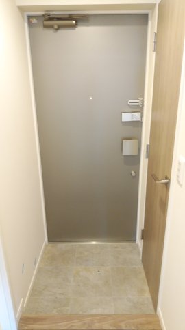 プラウドフラット三軒茶屋Ⅱ503号室 玄関