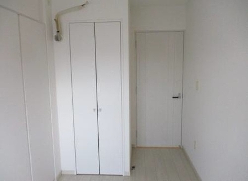 ライオンズ鶯谷マークスフォート12階 洋室　約6.0畳　入口側　※2025年12月撮影の写真