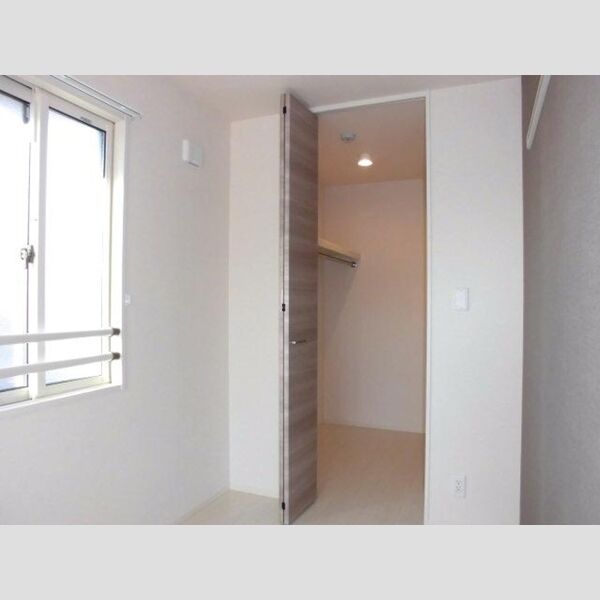 ロハス宮本町 ウォークインクローゼット