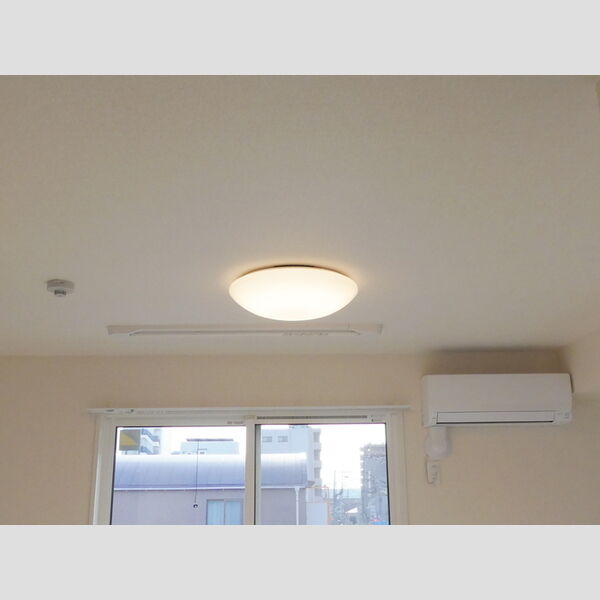 ユートリーⅩ201号室 LED照明付き