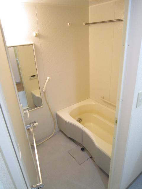 ヴィオレ湘南0302号室 お風呂