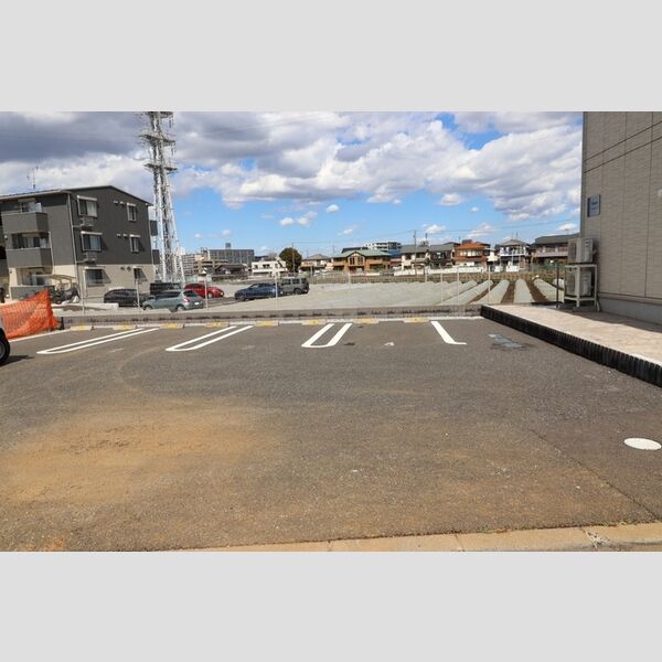 フォーエバー 駐車場