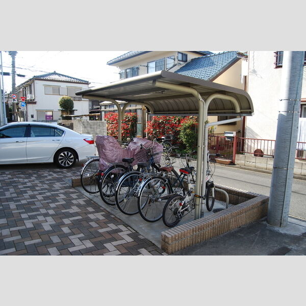 EーCrystal 屋根付き駐輪場