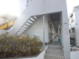 プラザドゥサビーネＢ棟105号室 エントランス