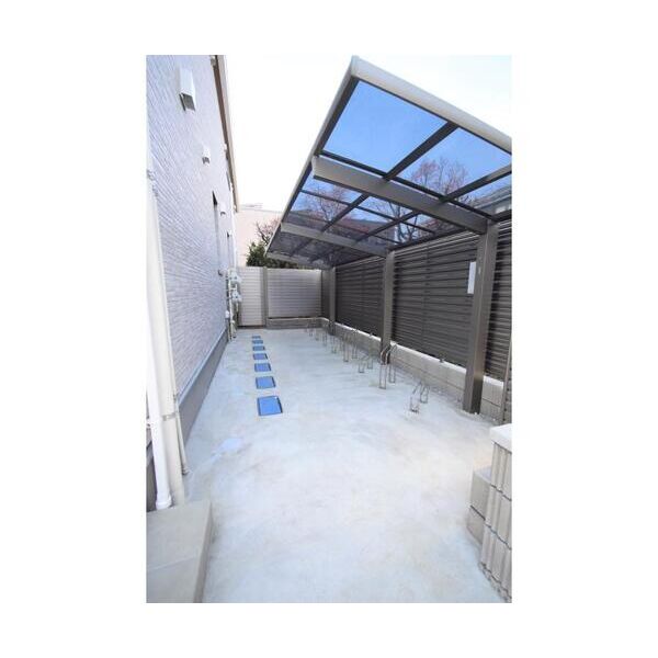 BLOOMGARDEN　江原101号室 駐車場