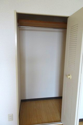 山手台パストラル0302号室 洋室　収納　※現況優先