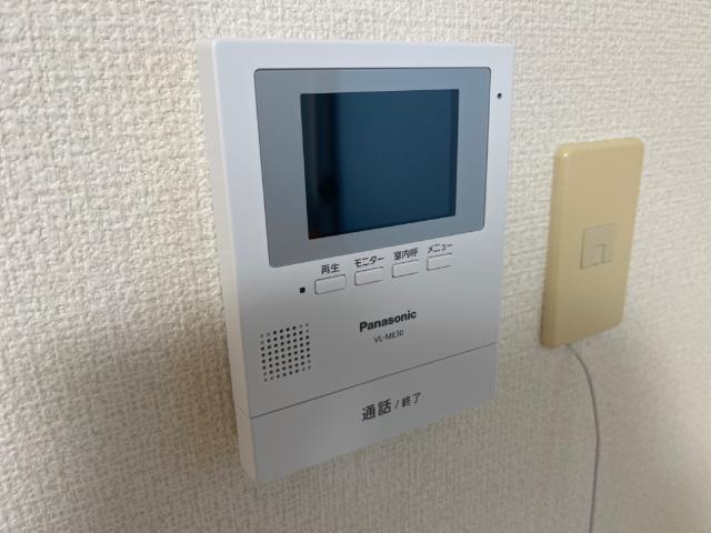 グレースカーサⅢ101号室 カメラ付インターホン