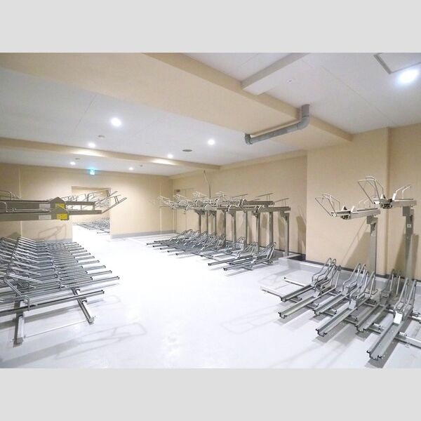 ロイジェントパークス千葉中央1205号室 駐輪場