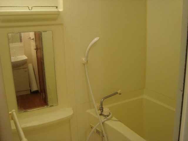 ポスト・マローネ00202号室 バス