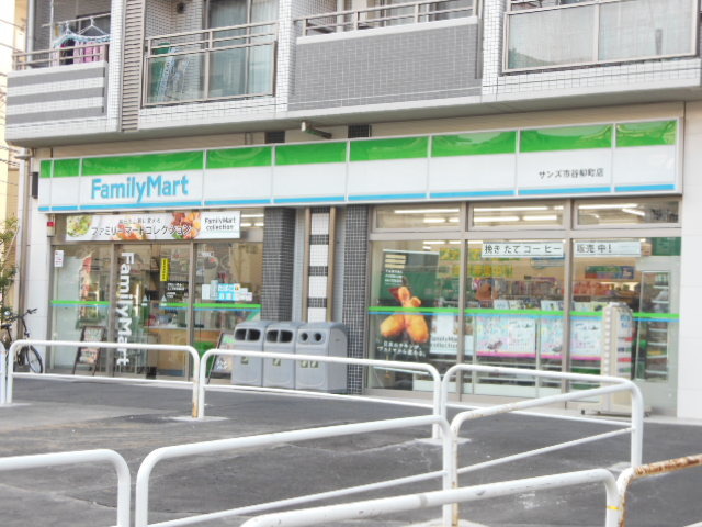 ガラ・ステージ市ヶ谷弐番館 【コンビニエンスストア】「ファミリーマート」まで215ｍ