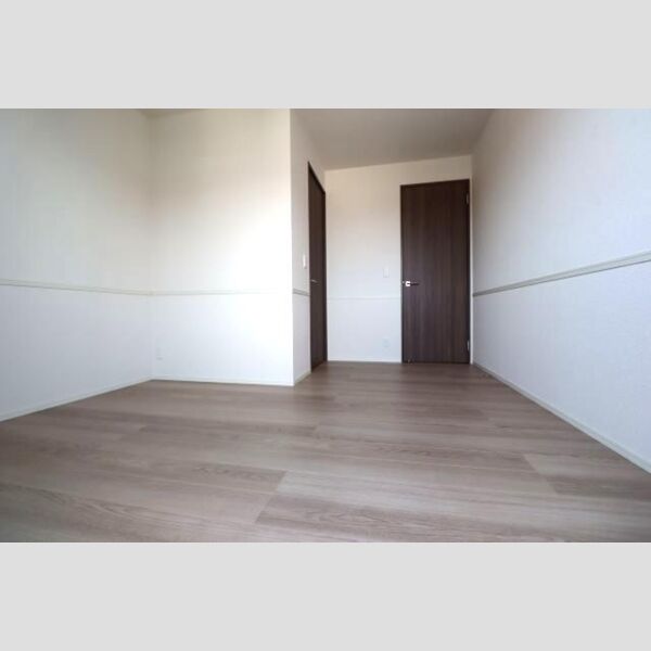 グラナーデ東葛西301号室 洋室6帖