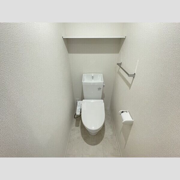 オルメル102号室 トイレ　温水洗浄暖房便座