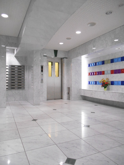 グランド・ガーラ横濱山下町4階 防犯カメラ付きエレベーター！