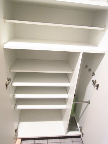 プライムアーバン久米川604号室 シューズボックス※参考写真