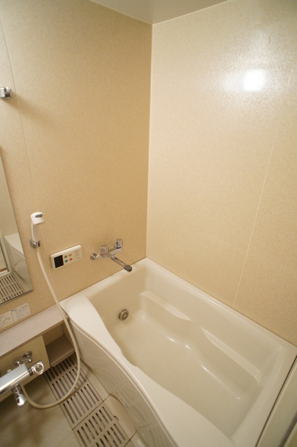 メゾン・デュ・リラ0303号室 日々の暮らしに欠かせないお風呂です