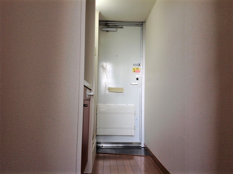 レオパレスサントーヨー 備品は部屋ごとに異なります。１Ｆのみフローリング。