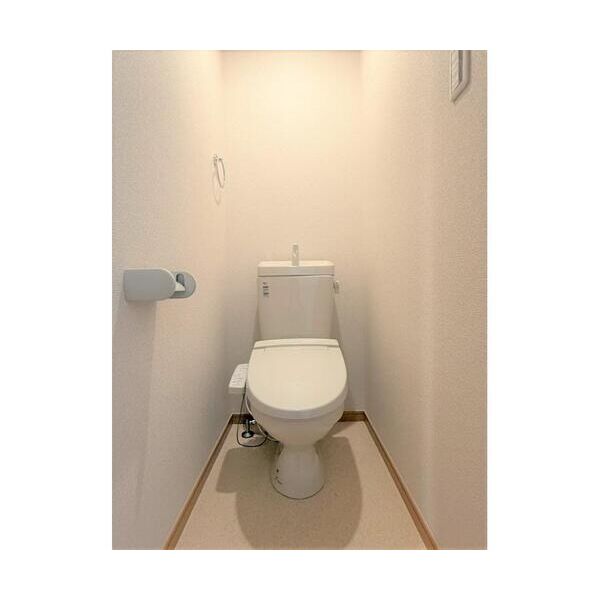 Cocoru能見台303号室 トイレ