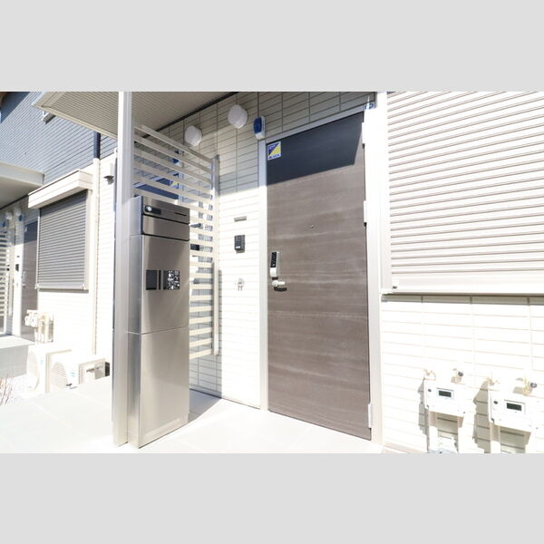 CLASSEUM桶川泉　Ⅰ102号室 玄関外側