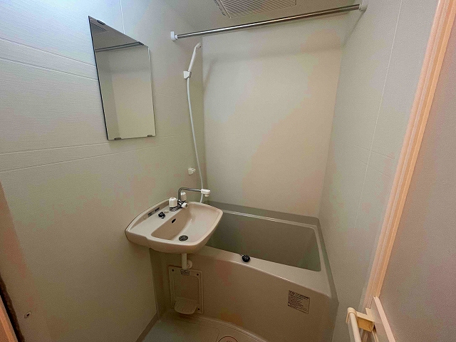 レオパレスブルーパイン松本 お風呂