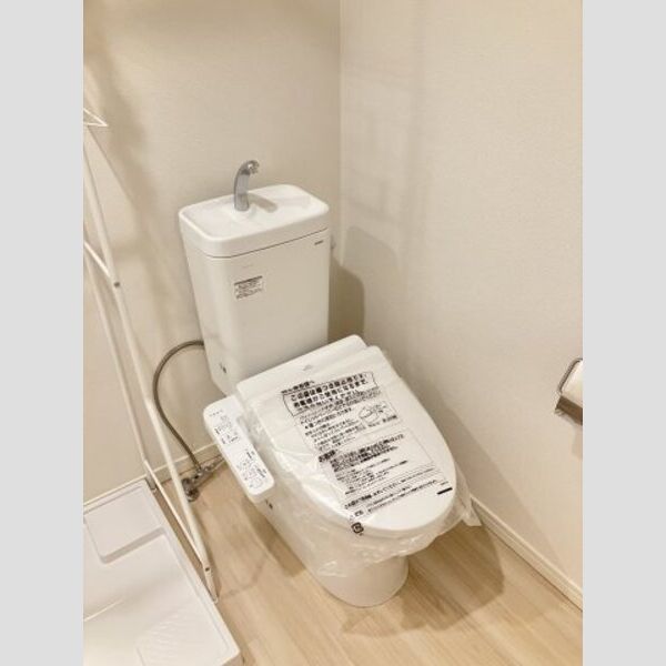 アクシスコート小岩102号室 トイレ