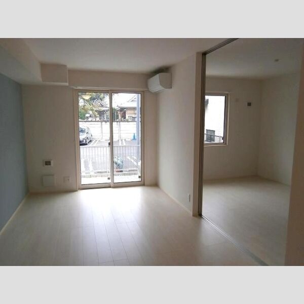 S-Flat　A棟 ♪東窓・LDK♪