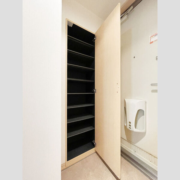 ヴェリタ サクラーレ シューズボックス