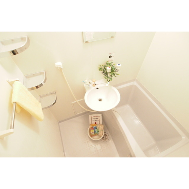 ロックビル井の頭 白基調で清潔感有♪