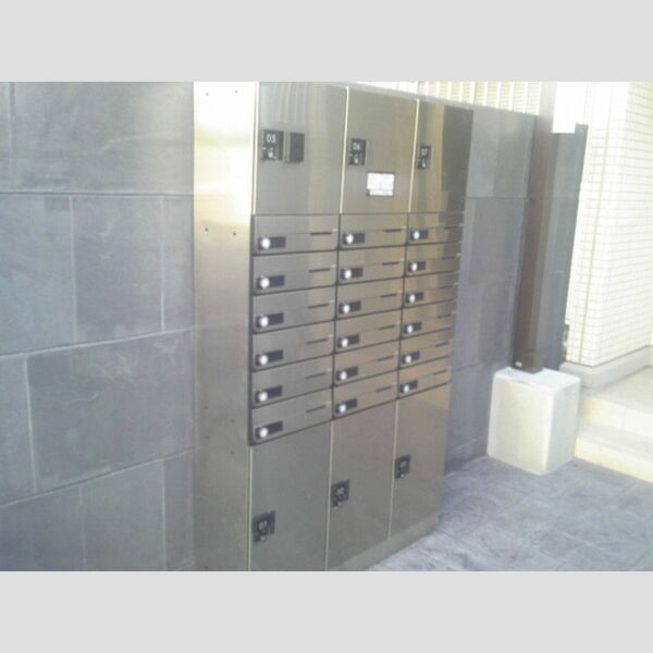 クラヴィーア船橋三山 宅配BOX、集合ポスト