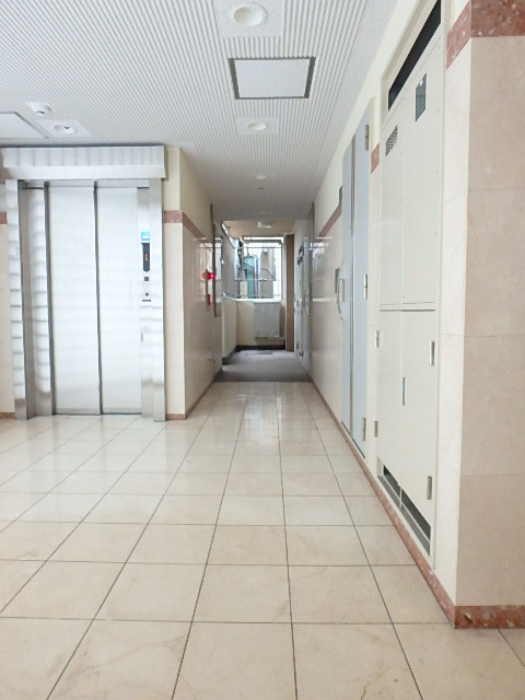 ガーラ文京本郷台2階 共用廊下