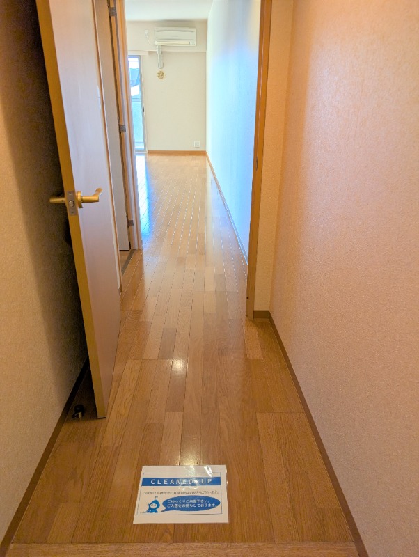 ゼフィルスＢ棟3階 廊下