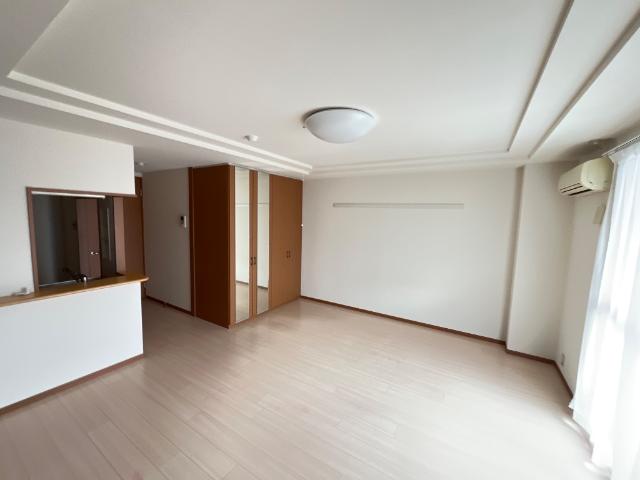 ヴィアーレ・ガーナ リビング