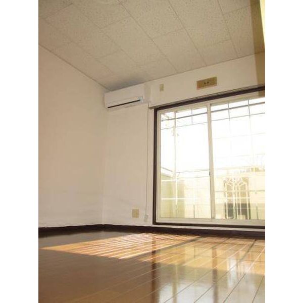 ハイツシルフィード リビング