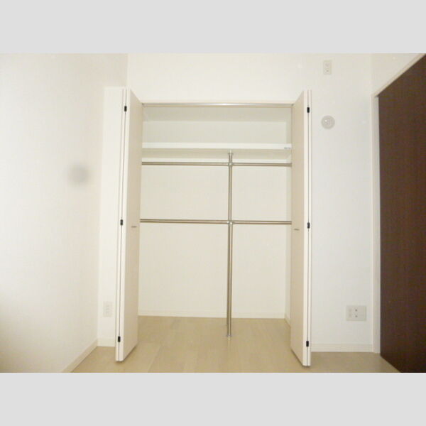 クレアガーデン 収納