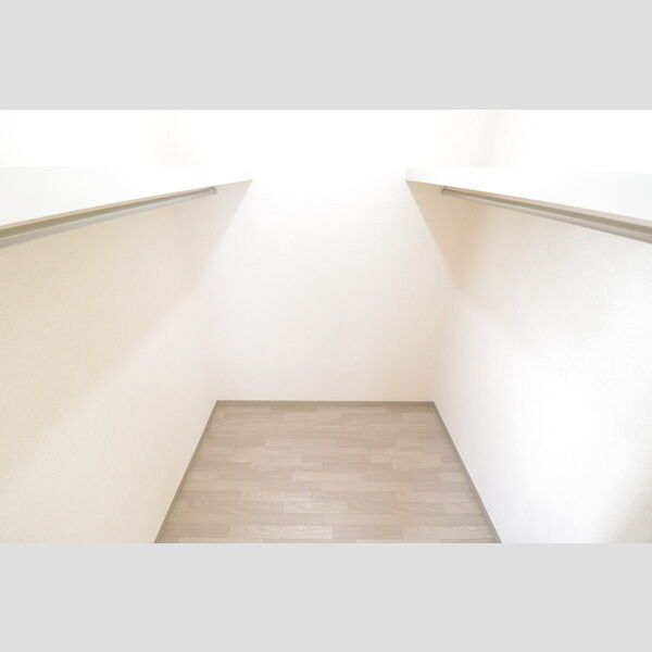 セントラルハイム　B ウォークインクローゼット内