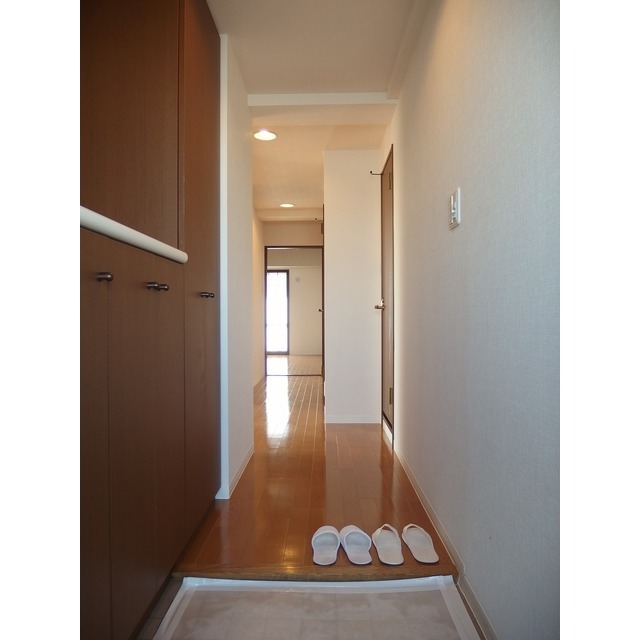 ファミール川越 玄関