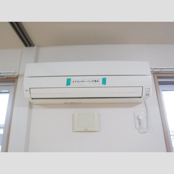 バニュルスⅣ302号室 エアコン