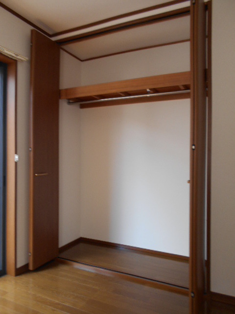 ロンウェル菊名　Ｂ棟B103号室 収納