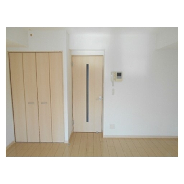 Y&H平塚0602号室 リビング