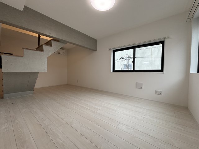 ブライト住吉401号室 リビング