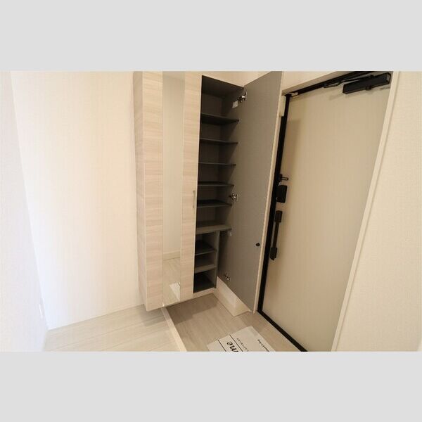 D-KISARIA　WⅠ103号室 玄関