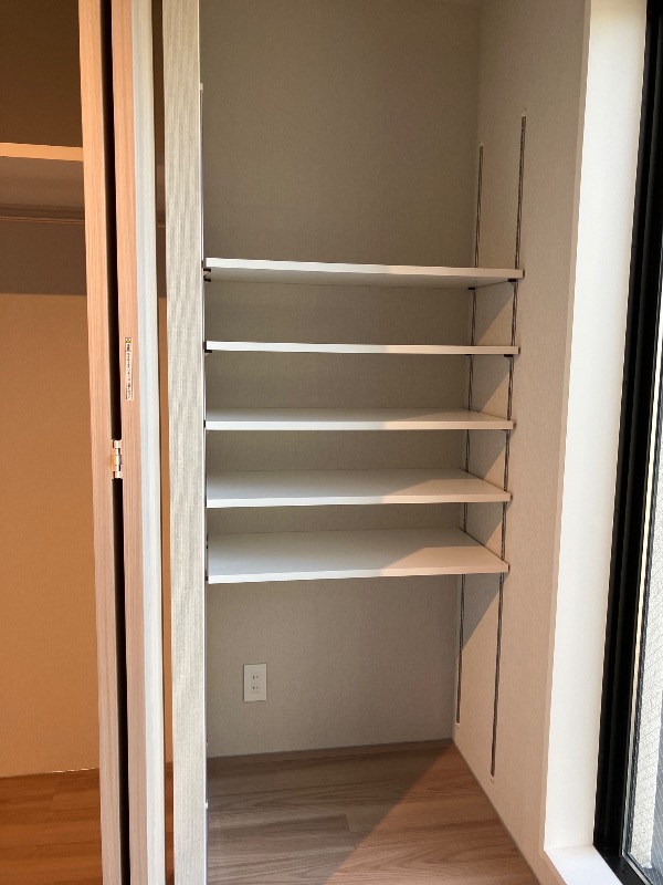 LEGALAND桜新町2階 収納