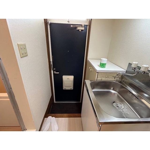 鈴木ハイム106号室 玄関