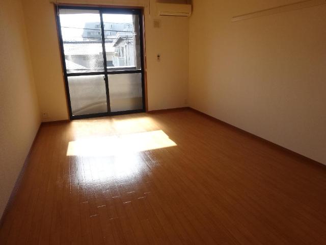 エトワール 洋室１０．９帖