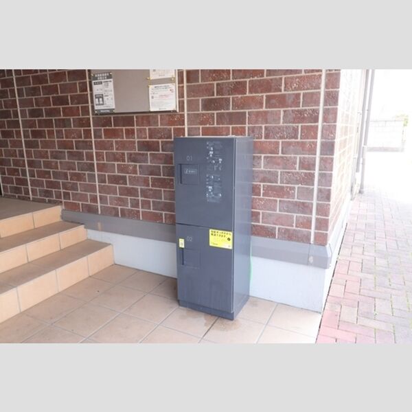 Ferme302号室 宅配ボックス