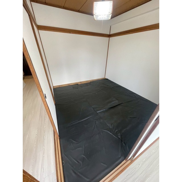 マンション丸中201号室 内観