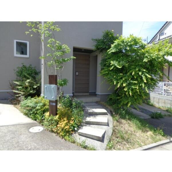 Grove　GardenI棟 エントランス